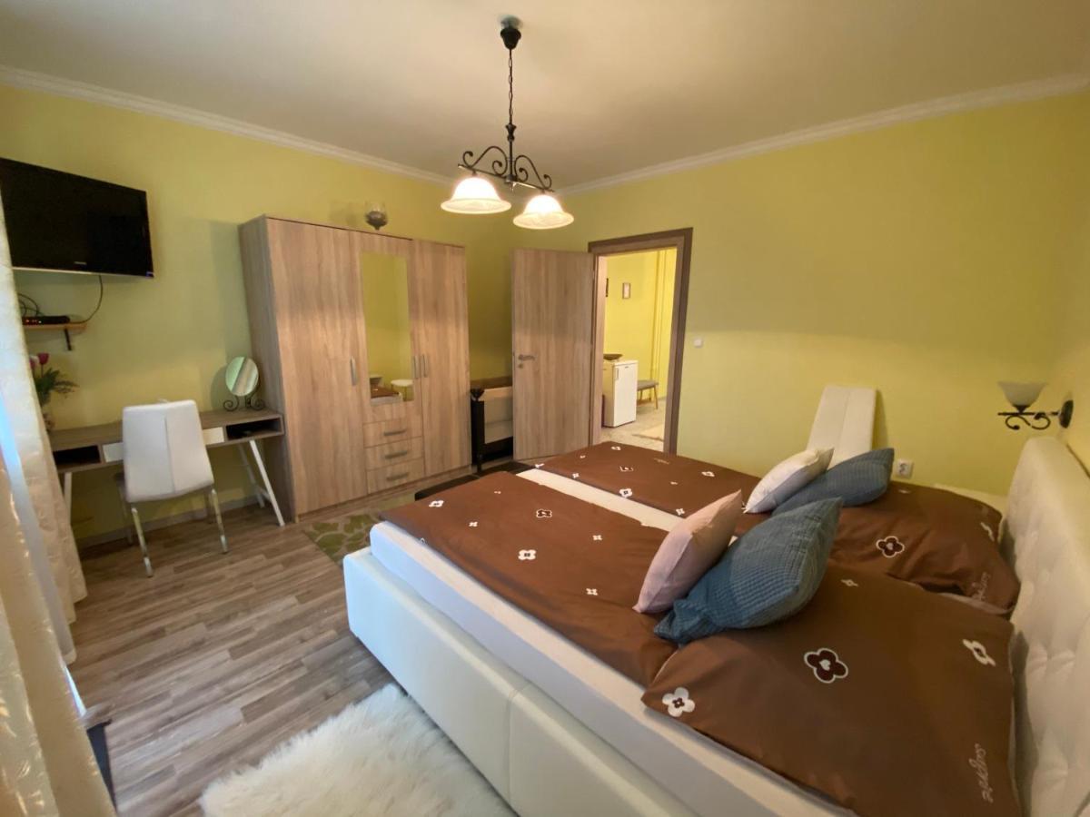 Eszter Apartman Eger Exteriér fotografie