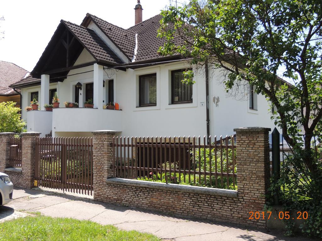 Eszter Apartman Eger Exteriér fotografie