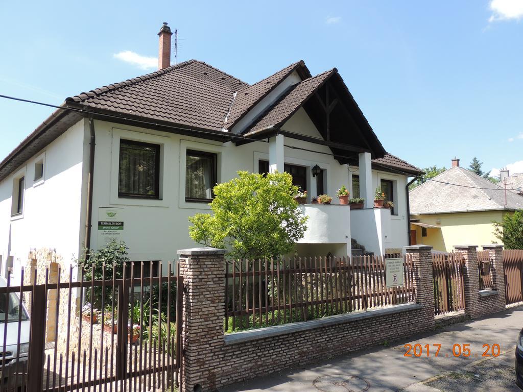 Eszter Apartman Eger Exteriér fotografie