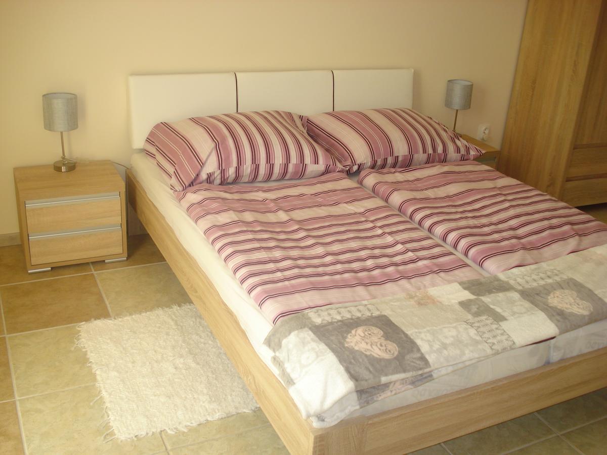 Eszter Apartman Eger Exteriér fotografie